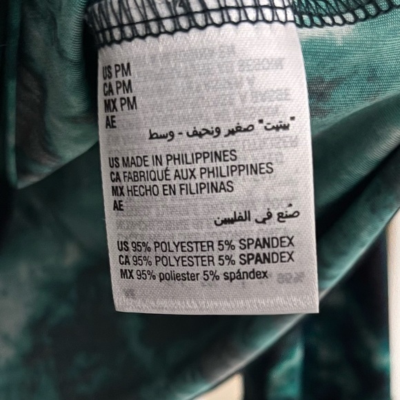 INC International Concepts silky blouse sized Petite M (MP) - Picture 7 of 9